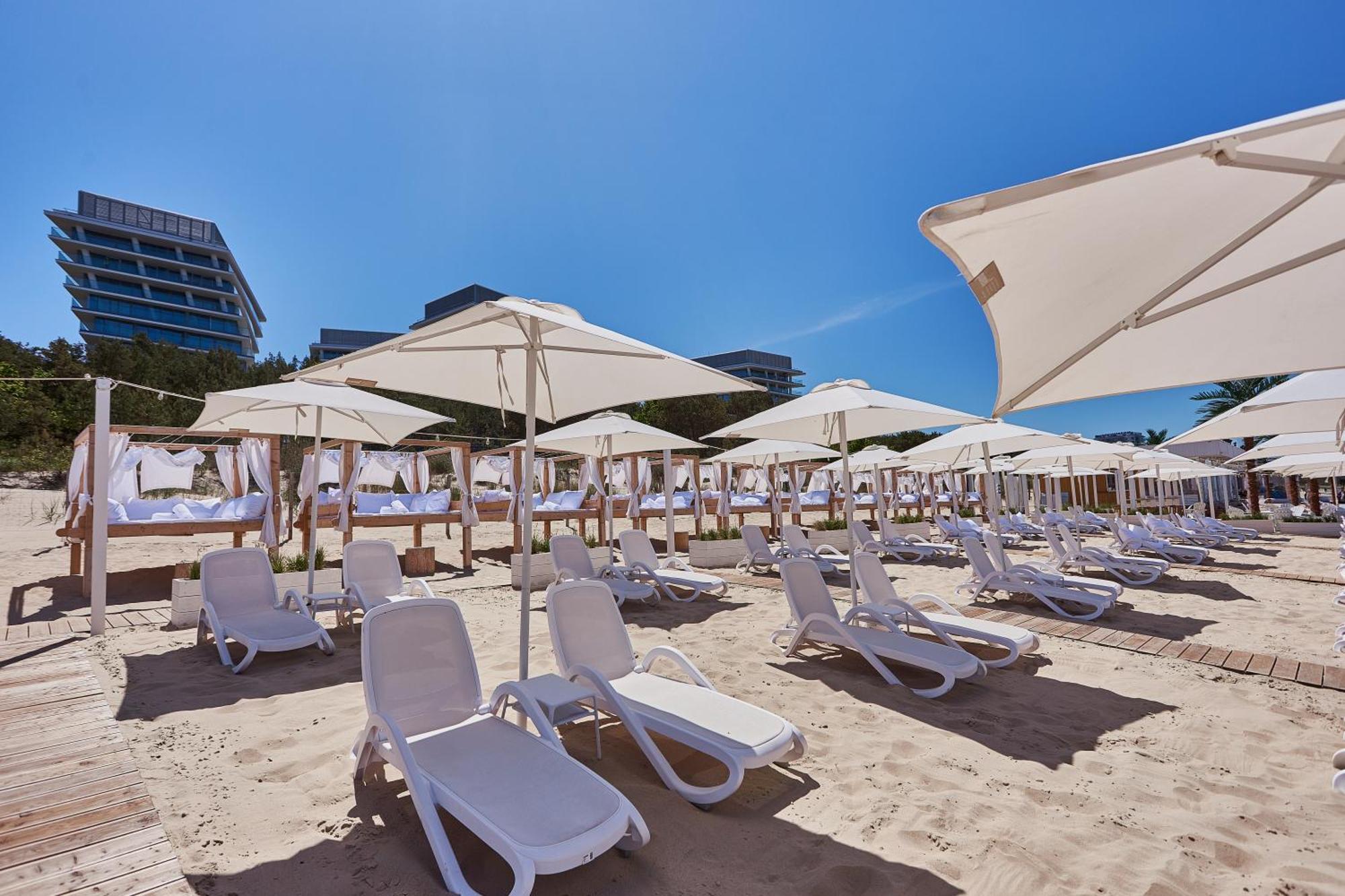Wave Beachfront Family Apartment Miedzyzdroje Exteriör bild