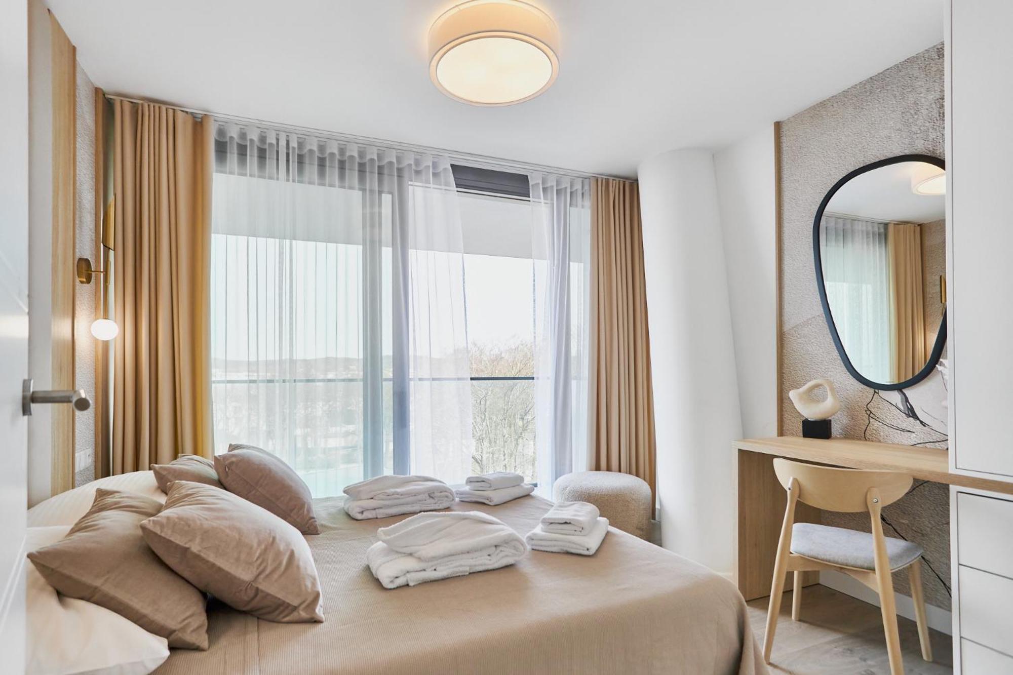 Wave Beachfront Family Apartment Miedzyzdroje Exteriör bild
