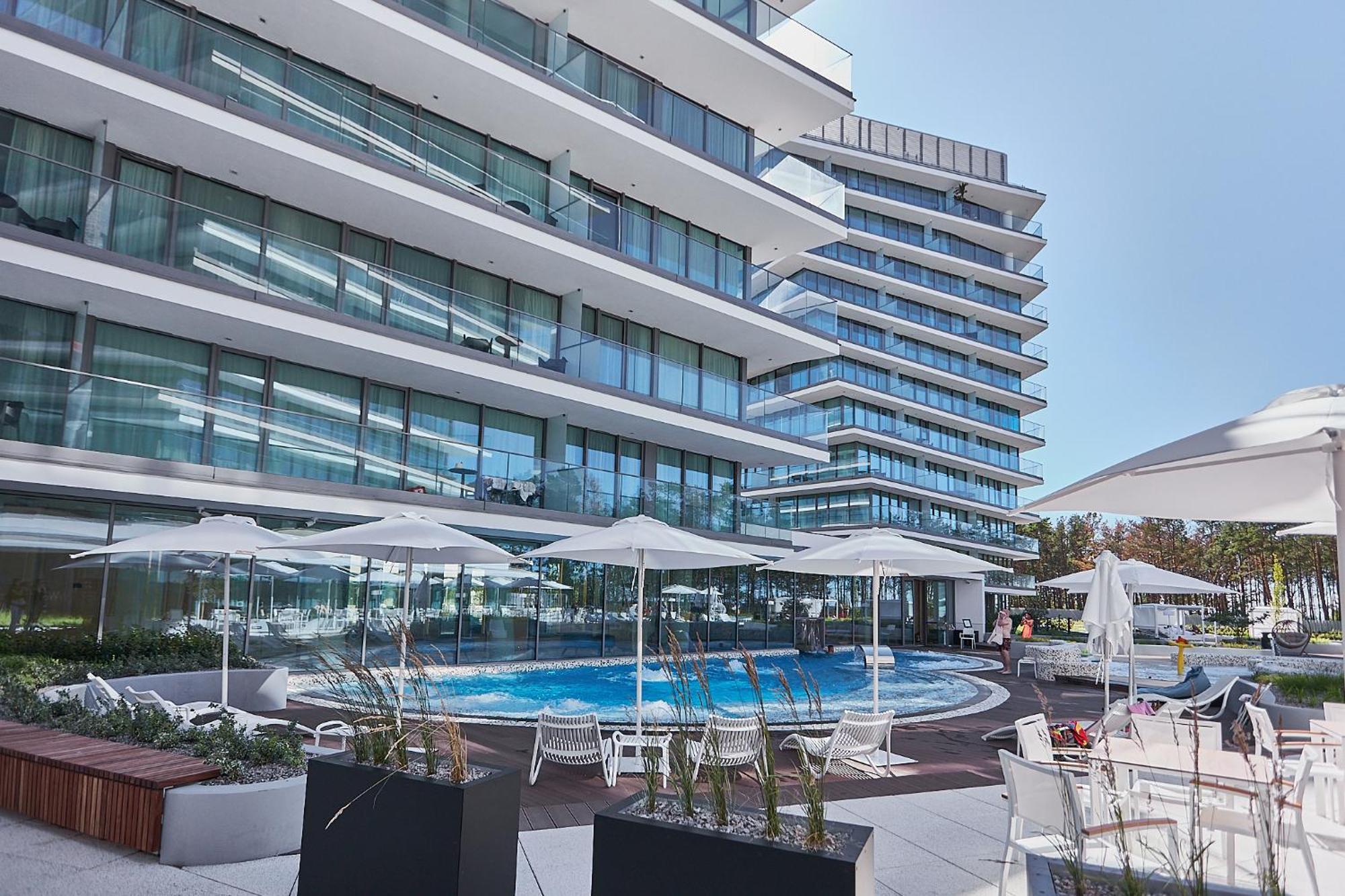 Wave Beachfront Family Apartment Miedzyzdroje Exteriör bild