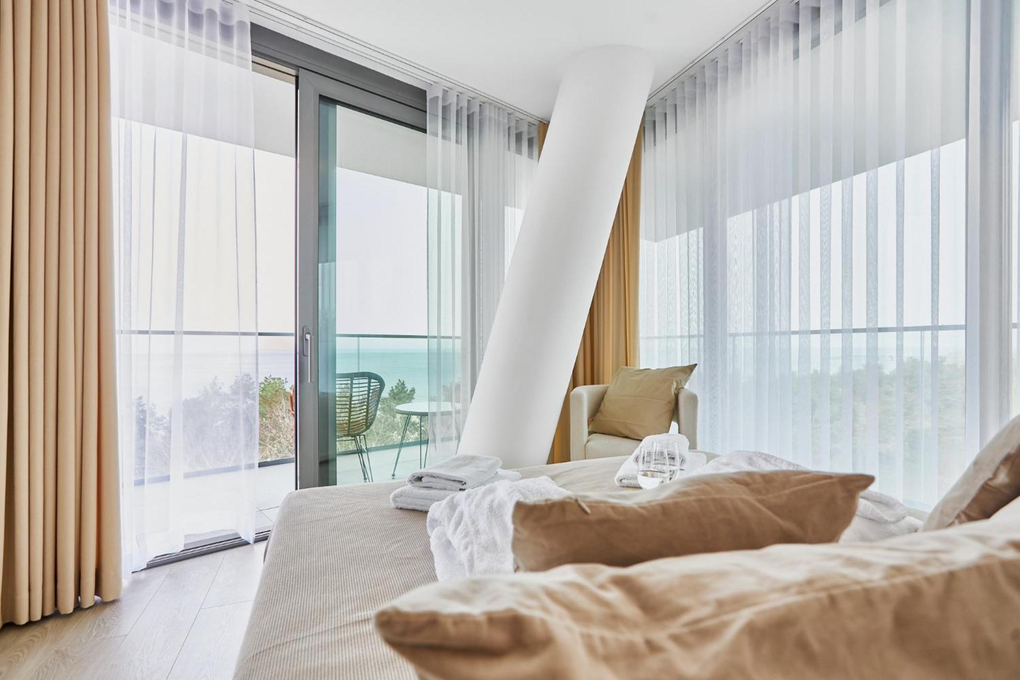 Wave Beachfront Family Apartment Miedzyzdroje Exteriör bild